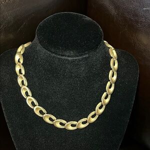 Vintage Crown Trifari gold-tone Chain Necklace